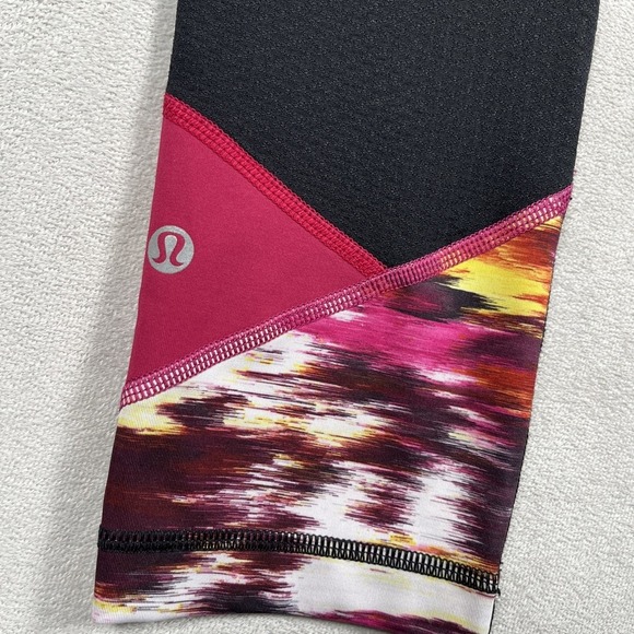 Lululemon Pace Rival Crop Leggings Womens 4 Wind Berry Rumble Zip Pocket 22" EUC - Picture 4 of 8